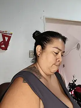 Snapshot of NARNYALABELLA chatting on June 2026 01:00:02 PM NARNYALABELLA online show from June 2026 01:00:02 PM