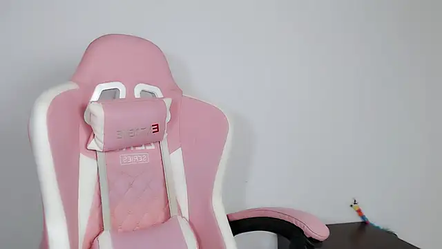 Snapshot of Cam-Ly chatting on September 2025 04:12:02 PM Cam-Ly online show from September 2025 04:12:02 PM