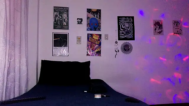 Snapshot of plutonbluemooon333 chatting on December 2025 02:06:02 AM plutonbluemooon333 online show from December 2025 02:06:02 AM