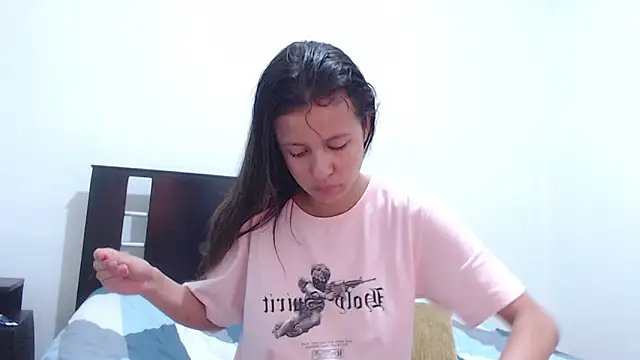 nathaly jones  online show from September 2025 12:21:01 PM