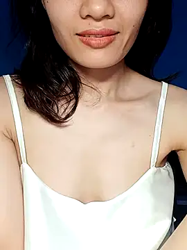 Hinna x online show from October 2025 01:35:01 AM