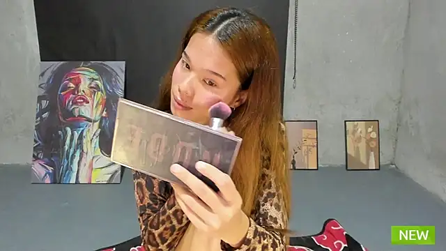 Snapshot of Colette_Thompson chatting on October 2025 02:51:02 PM Colette Thompson online show from October 2025 02:51:02 PM