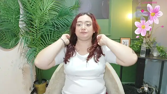Snapshot of Anaa_Rose chatting on May 2026 12:34:02 PM Anaa Rose online show from May 2026 12:34:02 PM