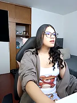 asumi 18 online show from September 2025 03:01:01 PM