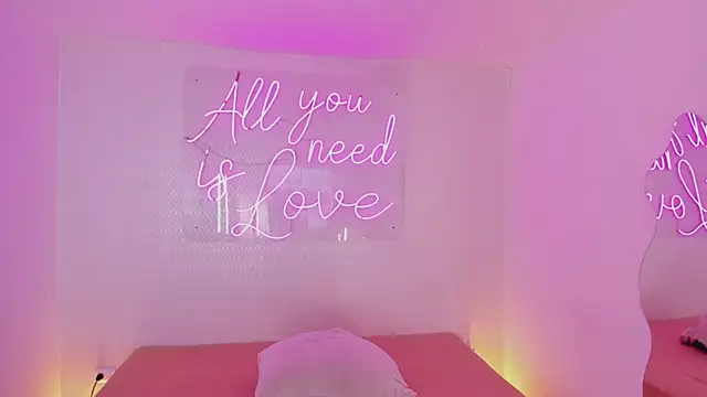 aleksandramiller  online show from April 2026 12:39:02 PM