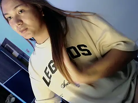 Snapshot of Sweet_angelinax chatting on November 2025 05:35:01 PM Sweet angelinax online show from November 2025 05:35:01 PM