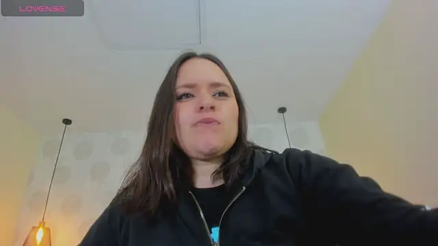 GIANAMILLER6 online show from December 2025 12:24:02 PM