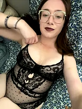 Snapshot of NaughtyNerdyWifey chatting on November 2025 05:19:02 AM NaughtyNerdyWifey online show from November 2025 05:19:02 AM