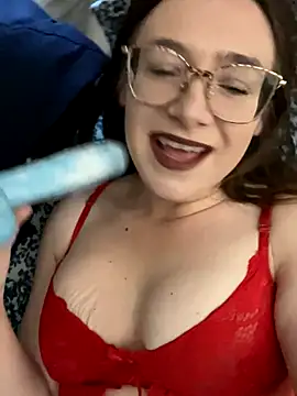 Snapshot of NaughtyNerdyWifey chatting on November 2025 11:30:01 PM NaughtyNerdyWifey online show from November 2025 11:30:01 PM