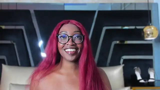 Snapshot of YallianaBrooks chatting on May 2026 12:32:02 PM YallianaBrooks online show from May 2026 12:32:02 PM