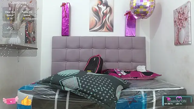 Snapshot of Lola_wish1 chatting on September 2025 04:45:02 AM Lola wish1 online show from September 2025 04:45:02 AM