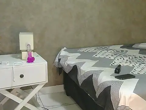 BQueen223 online show from October 2025 01:24:02 AM