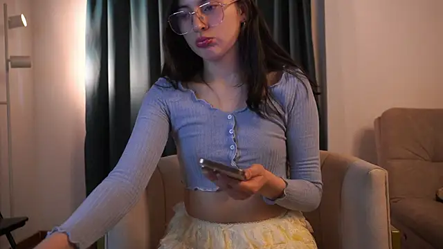 Auralea online show from March 2026 04:39:01 AM