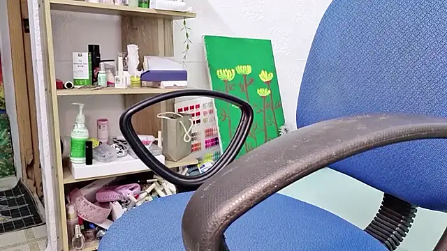 Snapshot of MichiLovely chatting on September 2025 01:10:01 AM MichiLovely online show from September 2025 01:10:01 AM