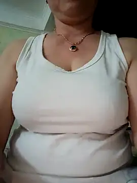 Kim-Anhh online show from October 2025 05:13:01 PM