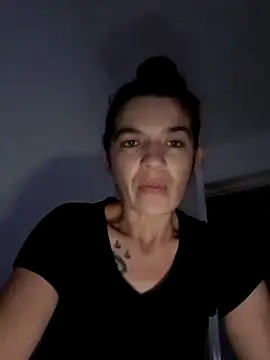 Snapshot of alinaalinutzq chatting on November 2025 07:27:02 PM alinaalinutzq online show from November 2025 07:27:02 PM