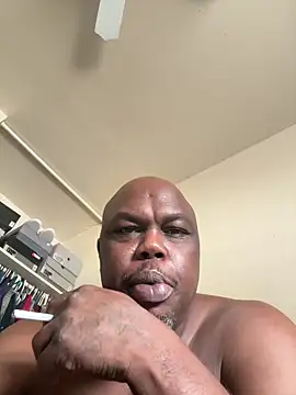 Snapshot of devon3421 chatting on February 2026 07:32:02 PM devon3421 online show from February 2026 07:32:02 PM