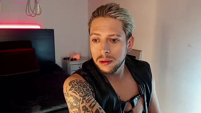 MaaxxxRider online show from November 2025 04:25:01 AM