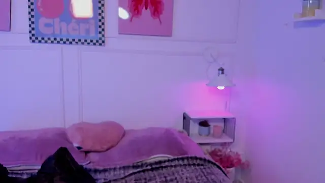 Zoe Lynch  online show from April 2026 11:37:02 AM