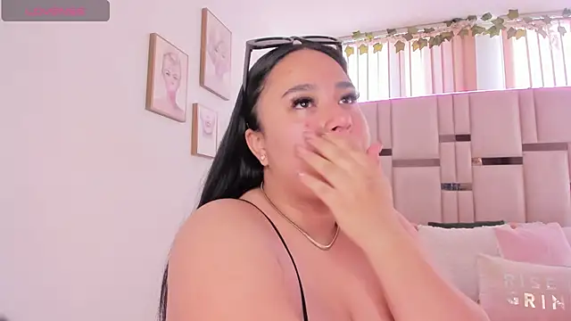 Zoey thompson online show from December 2025 07:53:01 PM