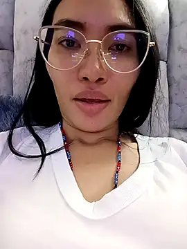 lucyy liiuu online show from November 2025 11:15:01 PM