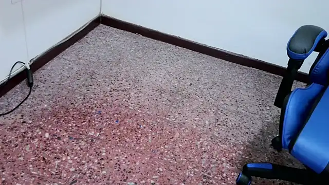 marsmith1 online show from April 2026 07:08:02 PM