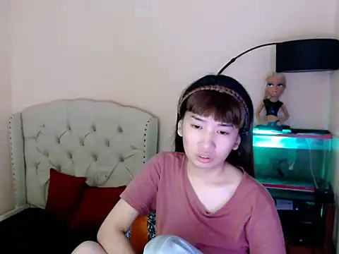 ShantalFoxxy  online show from April 2026 07:09:01 AM