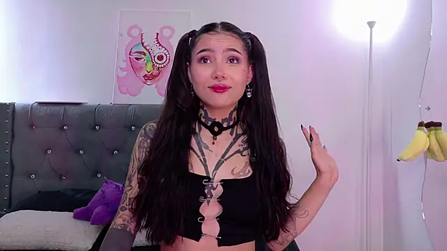 sara queen10 online show from October 2025 03:55:02 PM