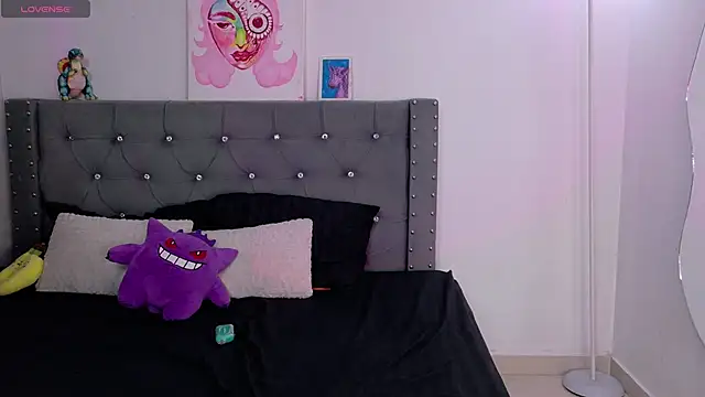 sara queen10 online show from October 2025 02:47:02 AM