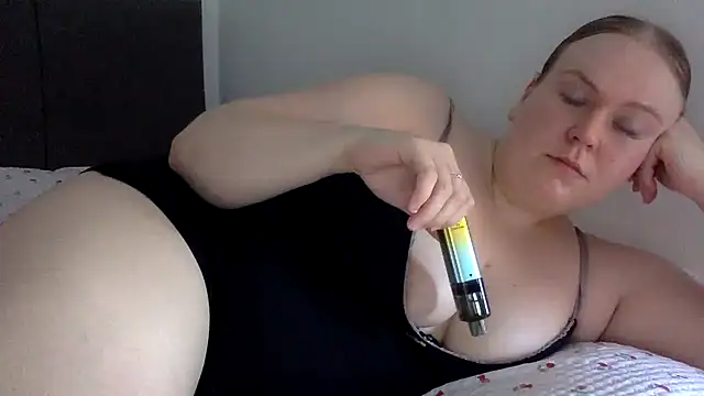 Snapshot of gracelovesxx chatting on May 2026 11:29:02 AM gracelovesxx online show from May 2026 11:29:02 AM