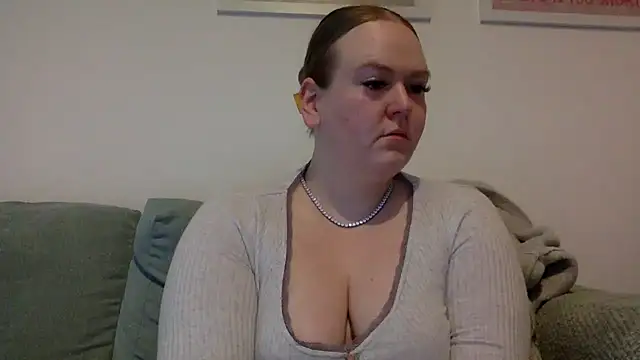 Snapshot of gracelovesxx chatting on June 2026 09:01:02 AM gracelovesxx online show from June 2026 09:01:02 AM