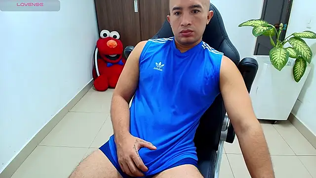 sebastian oconnor77 online show from October 2025 12:46:01 PM