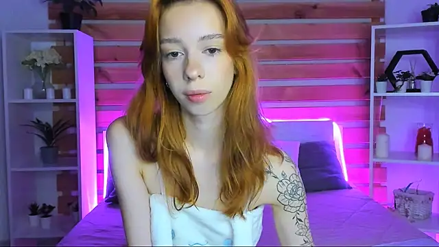 Lori Williams online show from September 2025 01:05:02 AM