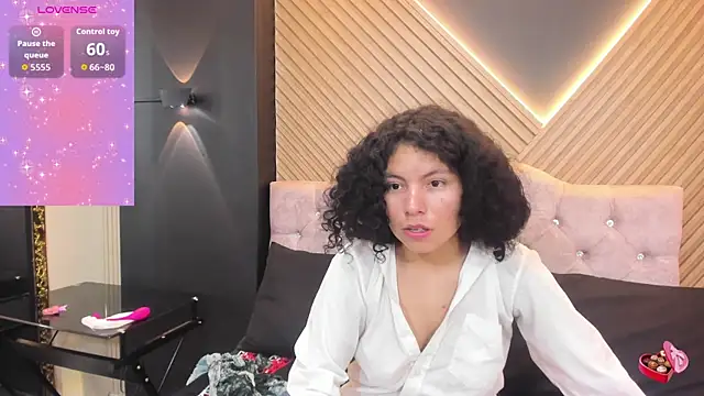 angelita martins online show from November 2025 08:09:01 PM