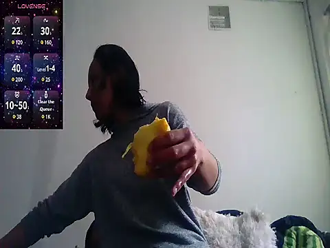 Natzu Choi online show from November 2025 08:08:01 PM