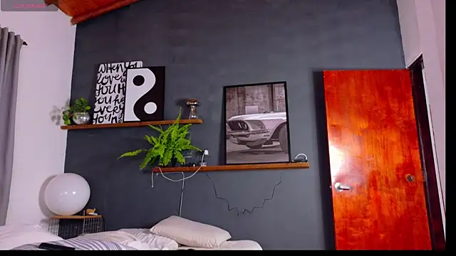 Liam walk  online show from April 2026 06:03:01 PM