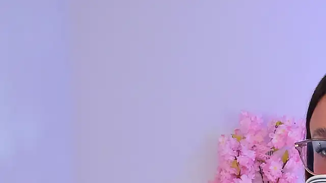 maily zanss online show from December 2025 07:53:02 PM