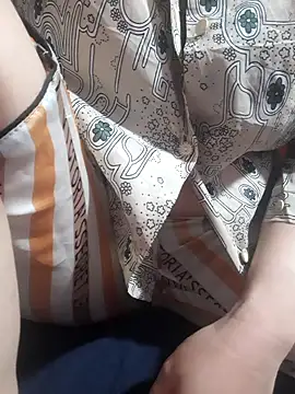 Snapshot of tthan12 chatting on April 2026 01:09:02 PM tthan12 online show from April 2026 01:09:02 PM