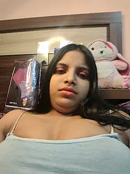 Snapshot of Maahhii_2 chatting on April 2026 08:04:02 PM Maahhii 2 online show from April 2026 08:04:02 PM