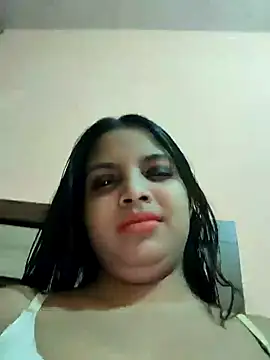 Snapshot of Maahhii_2 chatting on April 2026 08:04:02 PM Maahhii 2 online show from April 2026 08:04:02 PM