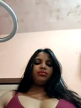 Snapshot of Maahhii_2 chatting on May 2026 07:42:02 PM Maahhii 2 online show from May 2026 07:42:02 PM