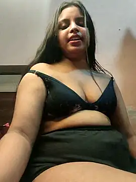 Snapshot of Maahhii_2 chatting on May 2026 08:59:01 PM Maahhii 2 online show from May 2026 08:59:01 PM
