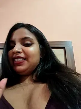 Snapshot of Maahhii_2 chatting on May 2026 04:07:02 AM Maahhii 2 online show from May 2026 04:07:02 AM