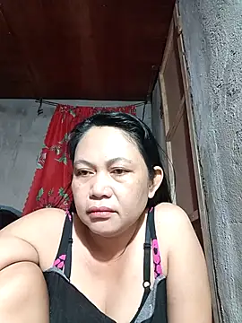 Everleigh mom online show from September 2025 07:48:01 PM