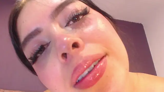 KateWelsin online show from April 2026 07:58:01 PM