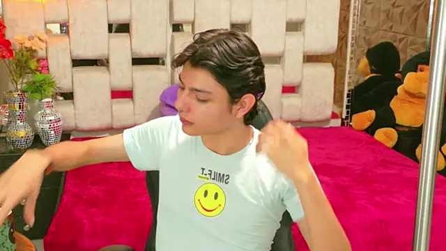 alandelrey57 online show from February 2026 07:48:02 AM