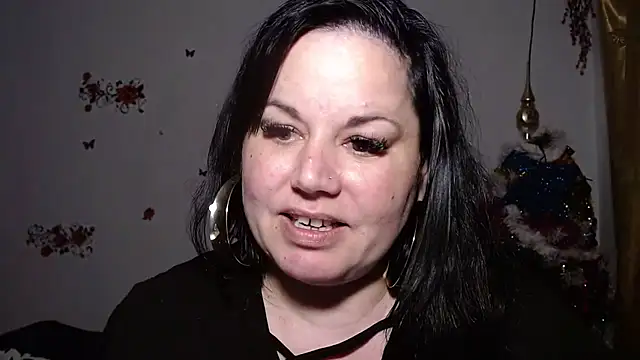 Snapshot of andreea2011 chatting on October 2025 07:44:02 PM andreea2011 online show from October 2025 07:44:02 PM