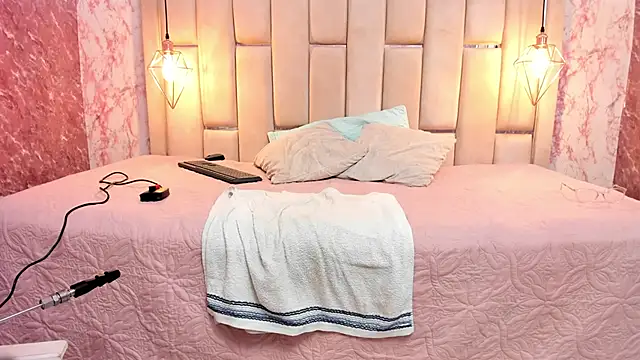 Snapshot of ALYANNA_HOT_ chatting on September 2025 12:08:02 PM ALYANNA HOT online show from September 2025 12:08:02 PM