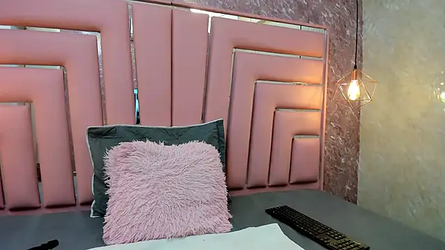 Snapshot of ALYANNA_HOT_ chatting on January 2026 11:57:02 AM ALYANNA HOT online show from January 2026 11:57:02 AM