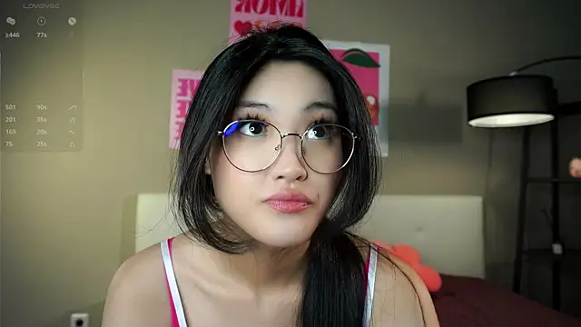 FancyEsten online show from October 2025 08:44:01 AM